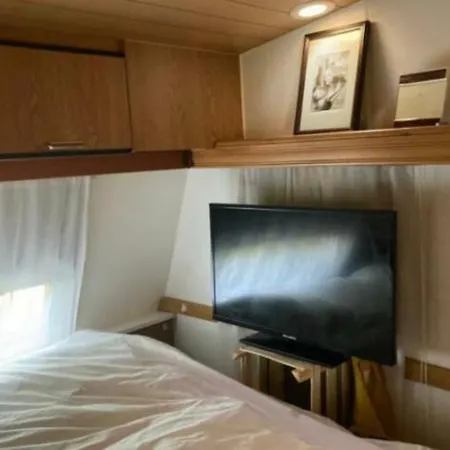 Κάμπινγκ Caravan Near The Beach